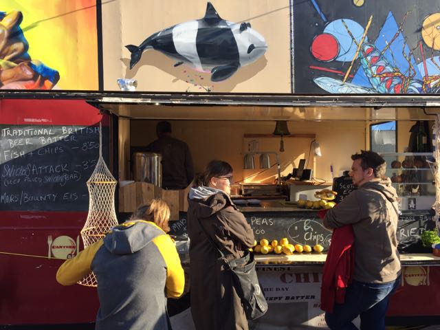 hamburg reeperbahn spielbudenplatz street food trucks