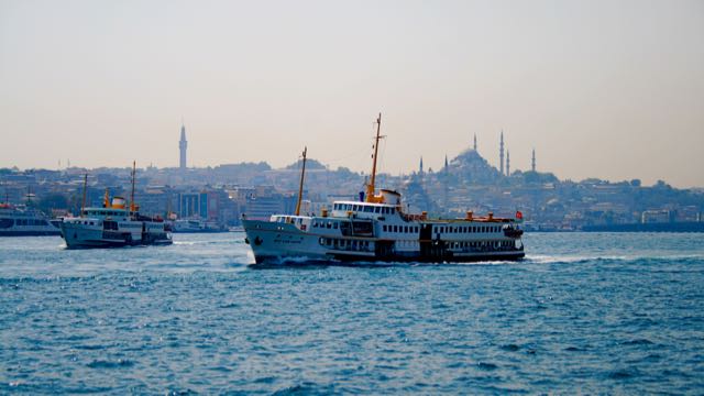 istanbul bosphorus golder horn ferry vapur