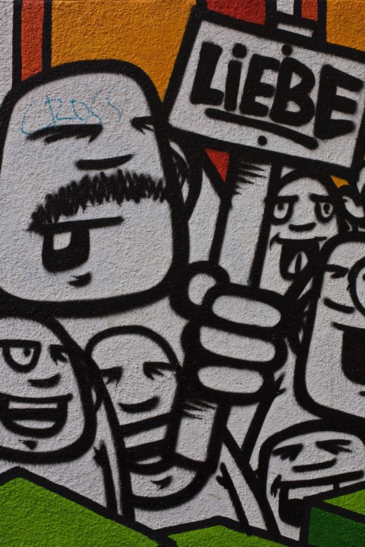 One of Rebelzer's freaks holding "Love" sign - Photo: Ingmar Sörgens 