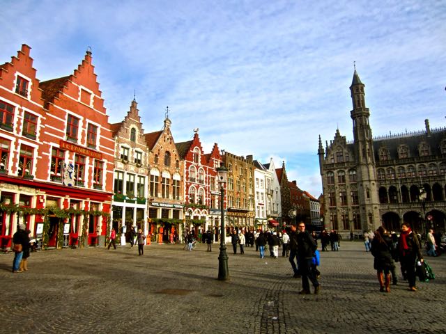 top things to do in bruges markt square