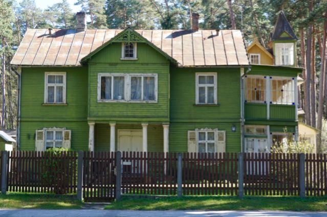 3 days in Riga Latvia - Things to do - day trip to Jurmala Beach in Baltic Sea - Wooden Houses