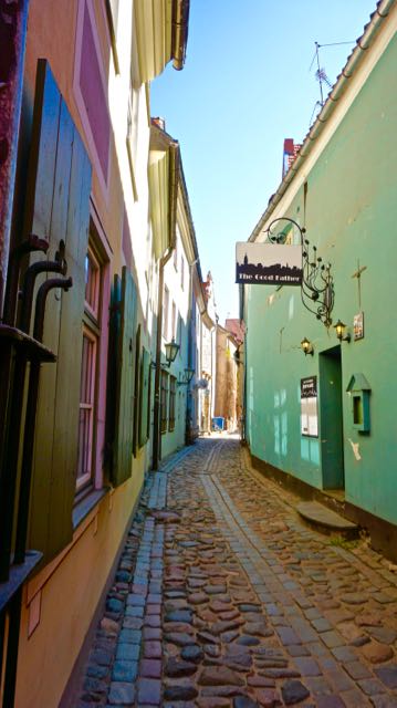 3 days in Riga Latvia - Things to do - Old Town - Troksnu Street